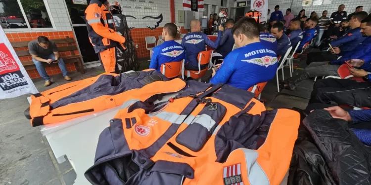 Equipe de motolâncias do Samu-JP recebe novos uniformes de trabalho