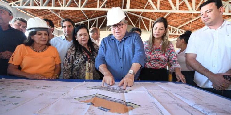 João Azevêdo entrega e inspeciona obras em Itapororoca, Rio Tinto e Mamanguape