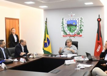 João Azevêdo garante instalação do Centro de Distribuição e fábrica de esquadrias de PVC de empresa da Bélgica