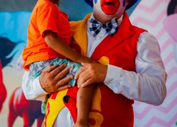 Tardezinha Inclusiva fará homenagem especial para mães de autistas neste domingo
