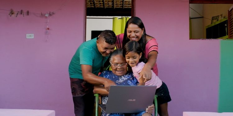 Vovó na Rede: estão abertas as vagas para novo projeto de educação digital em Campina Grande
