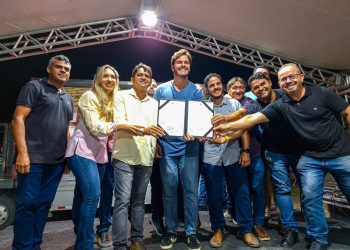 Prefeitura de Campina Grande assina ordem de serviço para construção de praça no Novo Araxá