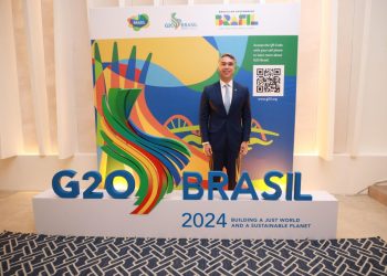 Deputado Rafael Brito participa de debate com líderes do G20 sobre valorização global de professores