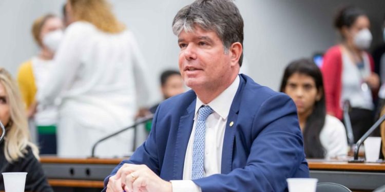 Comissão de Saúde aprova projeto de Ruy Carneiro em defesa de pacientes com epilepsia