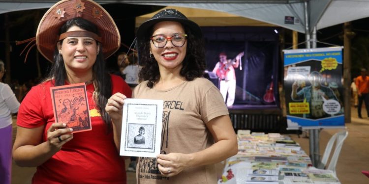 Apresentação de cordelistas abre a programação do São João Multicultural 2024 de João Pessoa