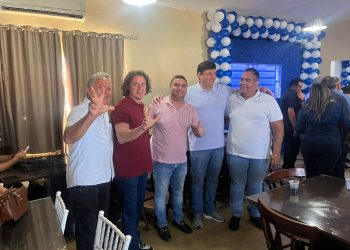 Veneziano celebra adesão do vice-prefeito de Piancó no lançamento das pré-candidaturas do MDB, Republicanos e União Brasil