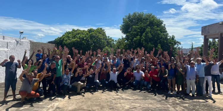 Veneziano celebra adesão do vice-prefeito de Piancó no lançamento das pré-candidaturas do MDB, Republicanos e União Brasil