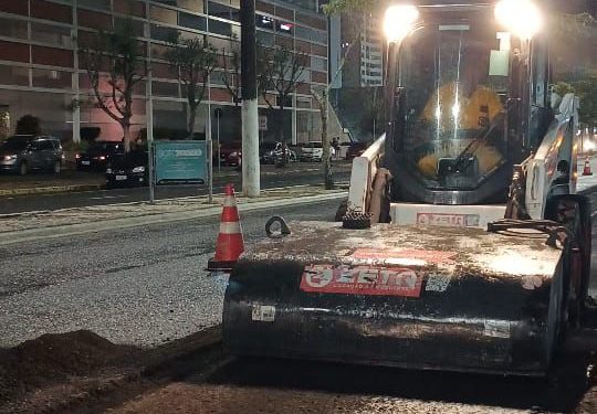 Anunciado por Veneziano e Bruno na sexta, recapeamento da Av. Brasília, Av. Canal e Av. Manoel Tavares já foi iniciado