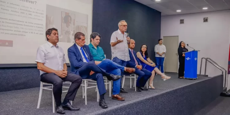 Prefeitura de João Pessoa entrega certificado de microempreendedor para 78 contemplados do programa ‘Eu Posso’