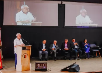 Cícero apresenta experiências da Prefeitura que fizeram João Pessoa reduzir de 110 para 26 pontos de alagamento