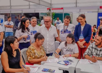 Cícero Lucena celebra sucesso da 3ª edição do Feirão da Empregabilidade