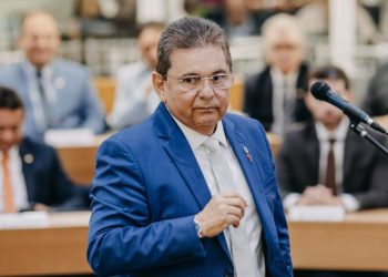 Ministro do STF arquiva ação do PSDB nacional contra eleição antecipada de Adriano Galdino