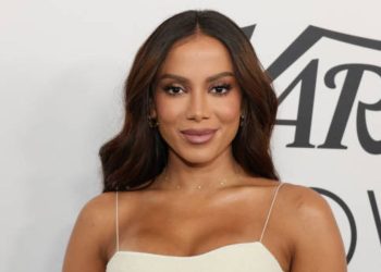 Anitta é homenageada por revista internacional e destaca seu compromisso com a CUFA