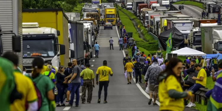 PGR denúncia nove envolvidos em bloqueios de rodovias após eleições