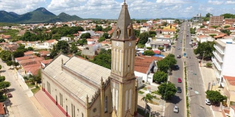 Município de Catolé do Rocha deve pagar indenização por depositar lixo a céu aberto