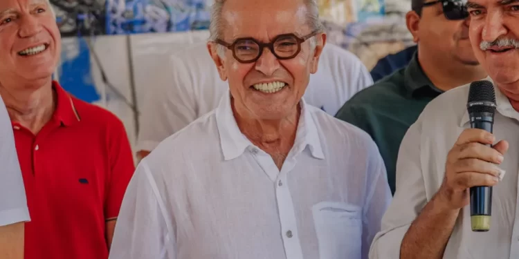 Prefeito autoriza obras para reconstrução da Praça Lauro Leão Santa Rosa e anuncia 20 novas academias e espaços pet na Capital