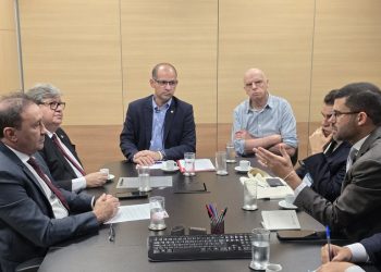 João Azevêdo solicita investimentos em segurança hídrica em reunião no Ministério da Integração