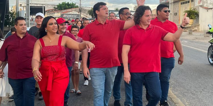 Veneziano participa do tradicional campeonato “Poeirão” em Itaporanga e saúda as mais de 120 equipes participantes