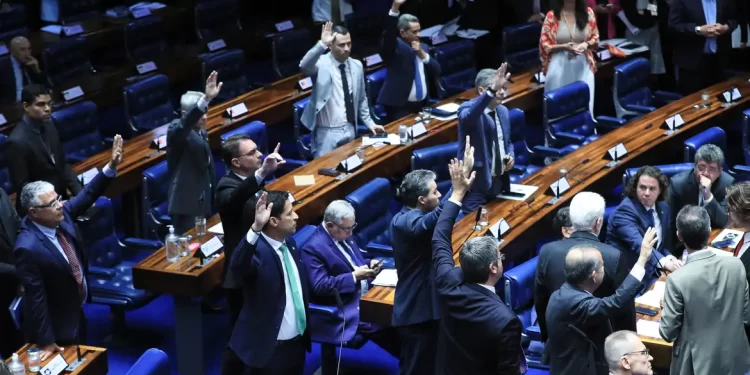 Senado aprova taxação de compras internacionais de até US$ 50