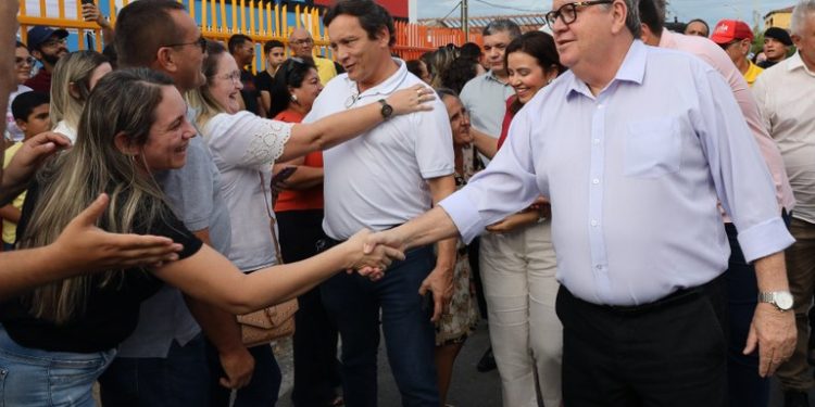 Em Pombal, João Azevêdo preside audiência do Orçamento Democrático e população elege prioridades de investimentos