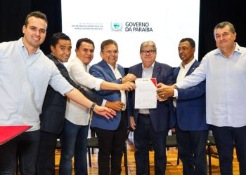 João Azevêdo autoriza pagamento de R$ 133,2 milhões de emendas dos deputados estaduais que beneficiam 207 municípios