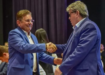 Adriano destaca diálogo com o Governo com liberação de emendas impositivas que vão beneficiar 3,7 milhões de paraibanos