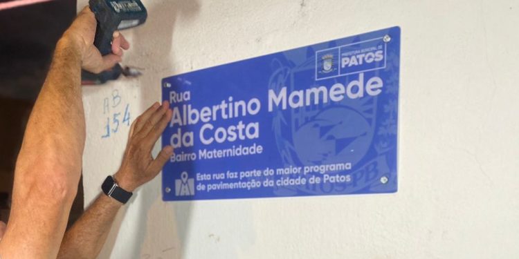 Prefeitura de Patos entrega mais duas ruas calçadas no bairro Maternidade
