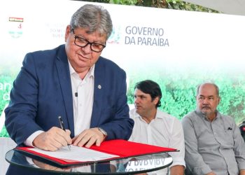 Governador autoriza projeto de capacitação para dois mil estudantes da rede estadual em abertura da Semana do Meio Ambiente
