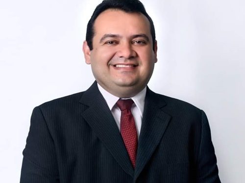 Ailton Suassuna ultrapassa atual prefeito de Tavares em pesquisa e lidera disputa com 39,3%