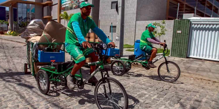 Prefeitura de JP e MPPB firmam termo de compromisso para remunerar associações de catadores de recicláveis