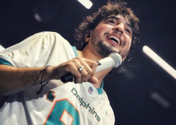 Com forró pop, de Nattan e popiseiro, de Felipe Amorim, Parque do Povo tem noite de recorde de público e portões fechados, nesse sábado