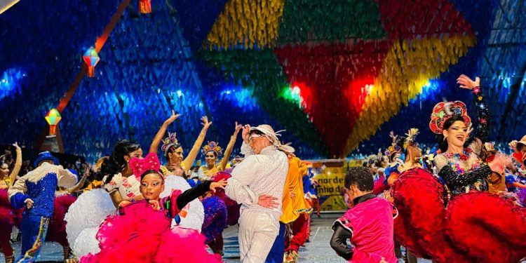 Festival de Quadrilhas Etapa Agreste define a três melhores juninas da região e encanta espectadores n’O Maior São João do Mundo