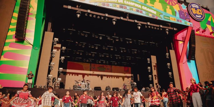 Campina Grande estabelece novos recordes com o Maior Quadrilhão Junino e o Maior Bolo de Milho do Mundo