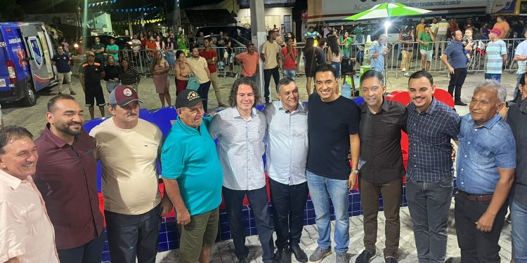 Veneziano participa de inauguração de equipamento de Saúde em Riachão do Bacamarte e homenageia ex-deputado Rômulo Gouveia: “fazíamos a boa política”