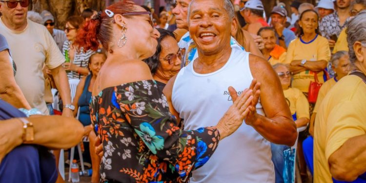 Sabadinho Bom apresenta Helton Souza neste final de semana