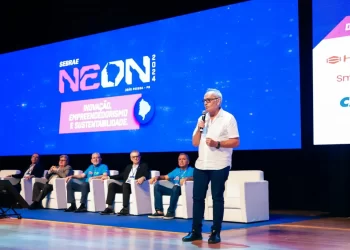 Cícero Lucena destaca investimentos da gestão municipal em tecnologia durante evento de inovação e empreendedorismo