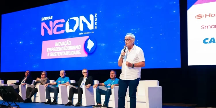Cícero Lucena destaca investimentos da gestão municipal em tecnologia durante evento de inovação e empreendedorismo