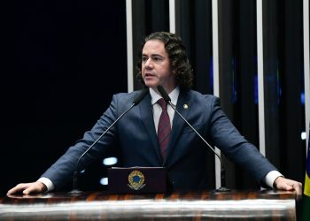 Na tribuna, Veneziano agradece ações e detalha investimentos do governo Lula na Paraíba, através do PAC Educação