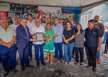 Cícero assina termo que permite remuneração de catadores da coleta seletiva e destaca avanço na proteção ambiental