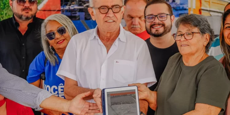 Prefeito autoriza obras de pavimentação em 22 ruas do Funcionários II e projeta a entrega de outras 120 até o fim deste mês