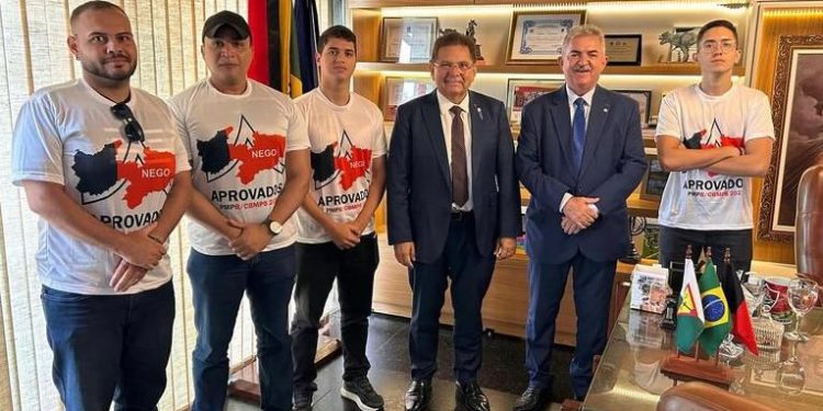 Adriano Galdino emite Voto de Aplauso para João Azevêdo por convocação de mais aprovados do concurso da Polícia