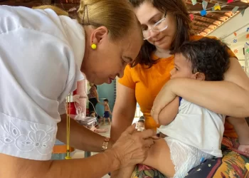 Prefeitura de JP alerta sobre vacinação contra coqueluche em crianças, gestantes e profissionais de saúde