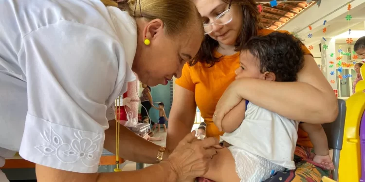 Prefeitura de JP alerta sobre vacinação contra coqueluche em crianças, gestantes e profissionais de saúde