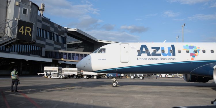Voos da Azul para São João de Campina Grande têm quase 90% de ocupação