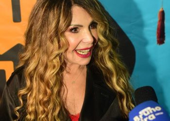 VÍDEO: Elba Ramalho critica inclusão de cantores não forrozeiros no São João: “assume logo que é festival”