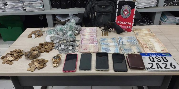 Polícia Militar frustra fuga de dupla acusada de assaltar casa lotérica na cidade de Gurinhém