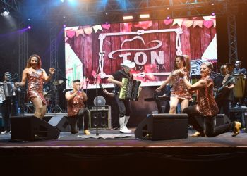 Segundo dia de eliminatórias do 7º Festival de Música da Paraíba seleciona mais sete finalistas e tem show de Ton Oliveira