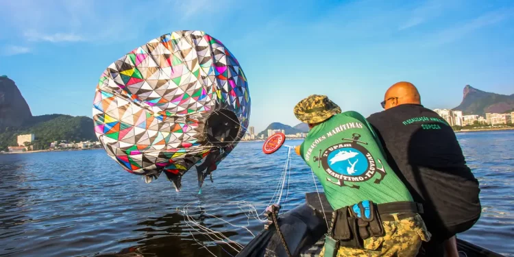 Soltar balão é crime: entenda os perigos e riscos dessa prática ilegal