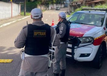 Polícia Militar autua 44 condutores por adulteração de escape em motocicletas