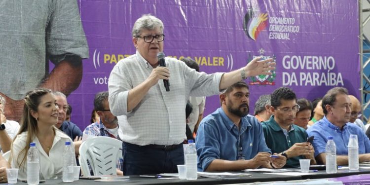 João Azevêdo preside audiência do Orçamento Democrático em Monteiro e entrega obras e serviços no valor de R$ 32 milhões